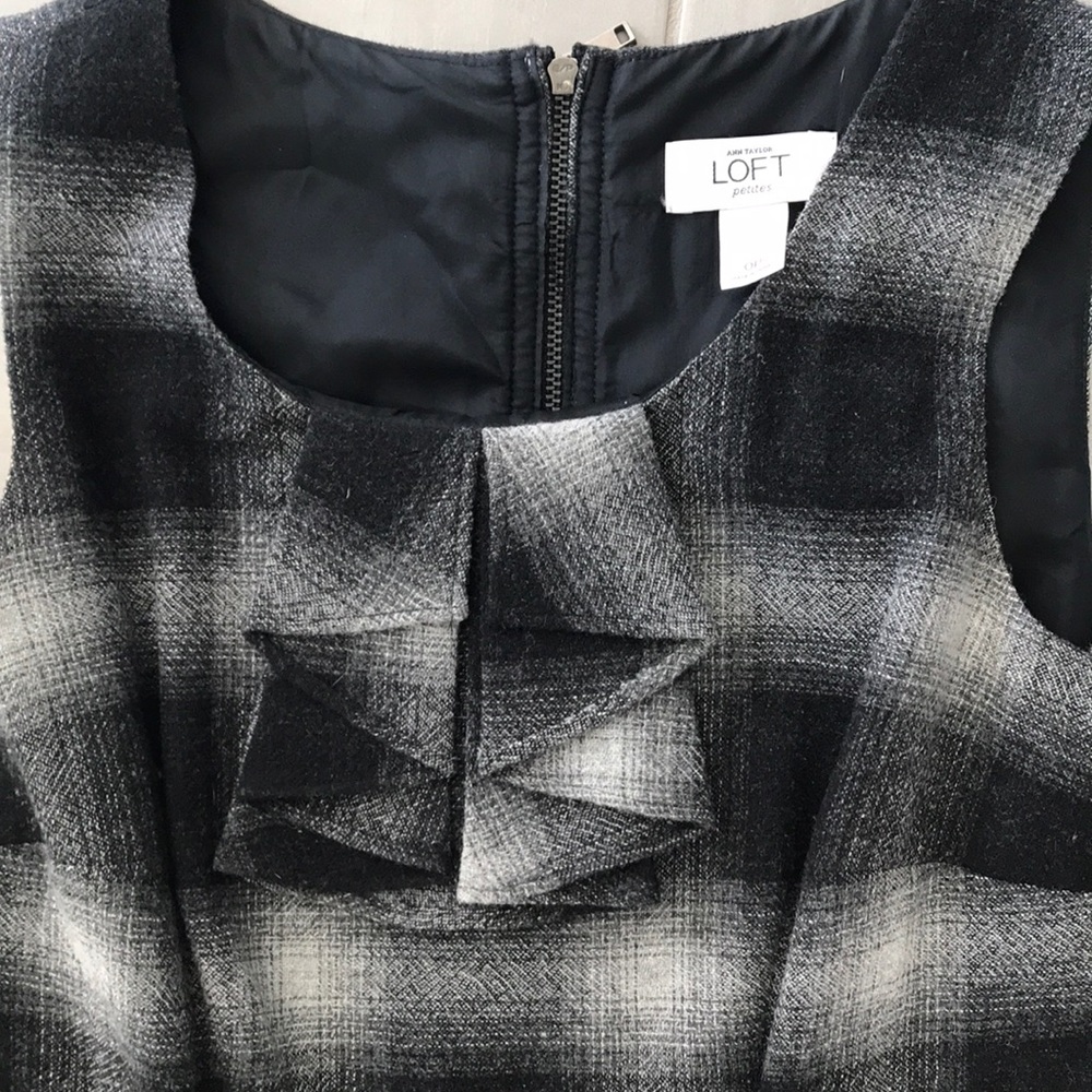 ⁉️$10 SALE⁉️ANN TAYLOR LOFT PLAID RUFFLE DRESS - Picture 6 of 8